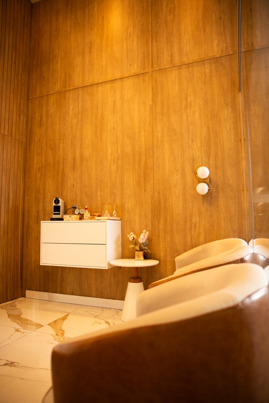 Interior da clínica Prime HOF, ambiente premium para harmonização orofacial